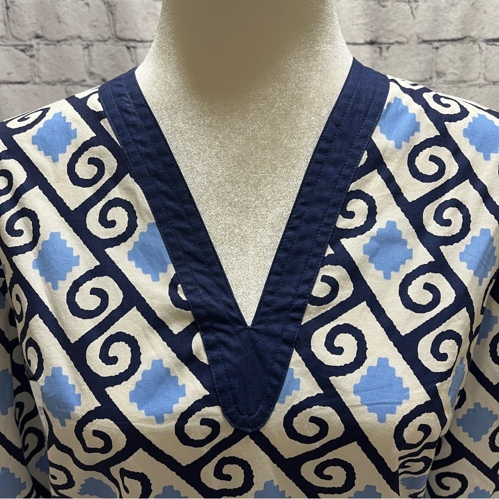 TRACY NEGOSHIAN Women Navy White Geometric V-neck Tunic Size Small - Picture 3 of 10